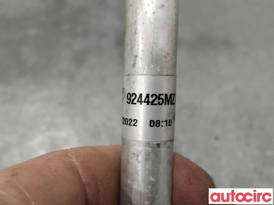 Aircondition rør til Renault Megane 2016-->> Type IV  (RENAULT|924425MZ3A|)