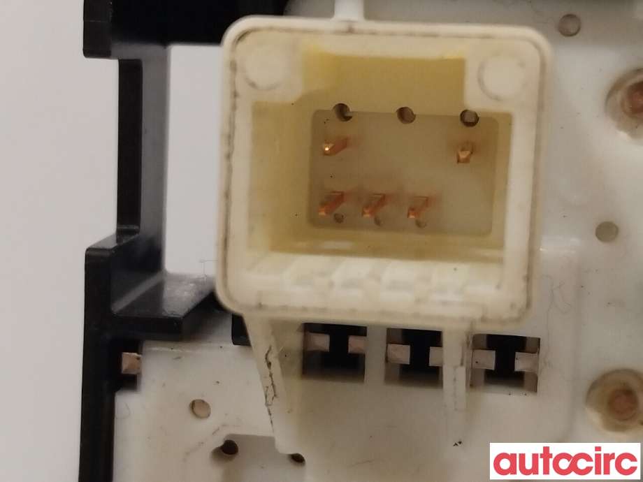 Bryter ruteheis til Toyota Auris 2013-2015 (Type II, Fase 1) (TOYOTA|8481002140|)