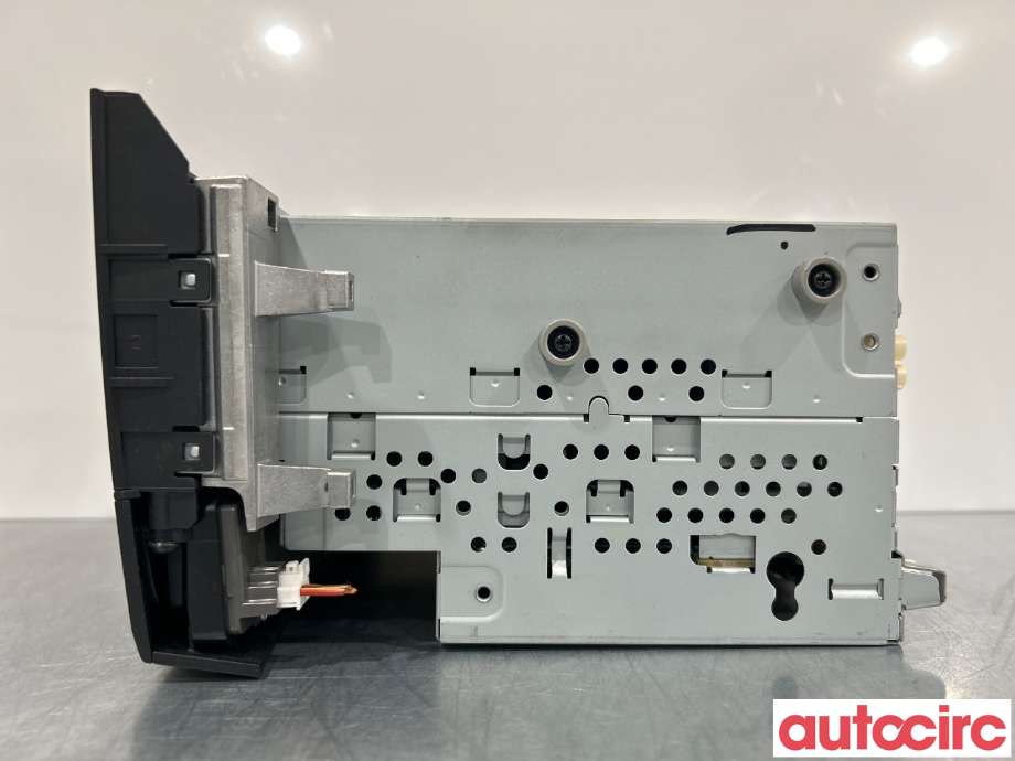 Bilstereo navigasjon til Mercedes E-Klasse 2013-2016 (Fase 2) (W212) (W212) (MERCEDES|A2129004829|A2129005327)
