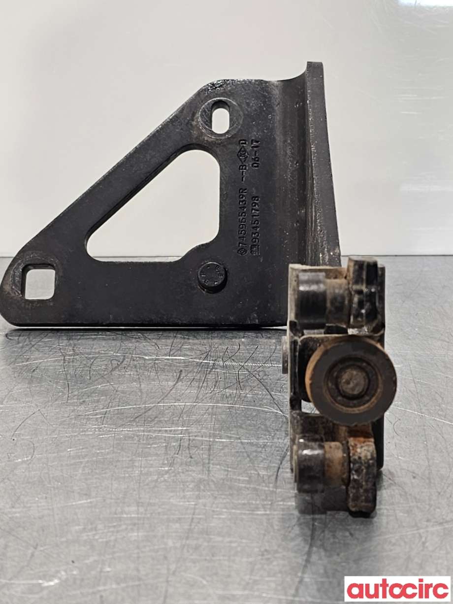 Diverse deler til Opel Vivaro B 2014-2019  (OPEL|93451798|745965439R)