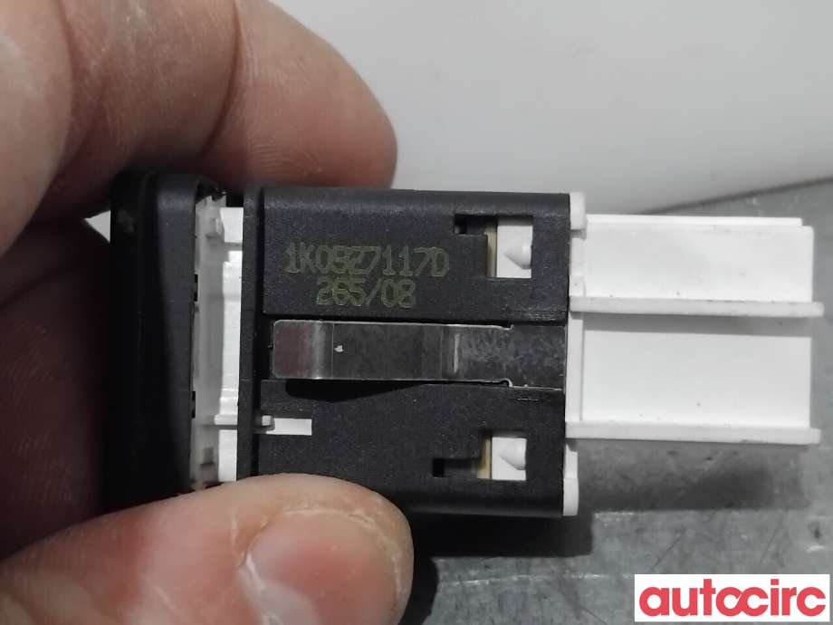 Bryter Antispinn til VW Scirocco 2008-2013  (VOLKSWAGEN|5K0927117||1K0927117D)