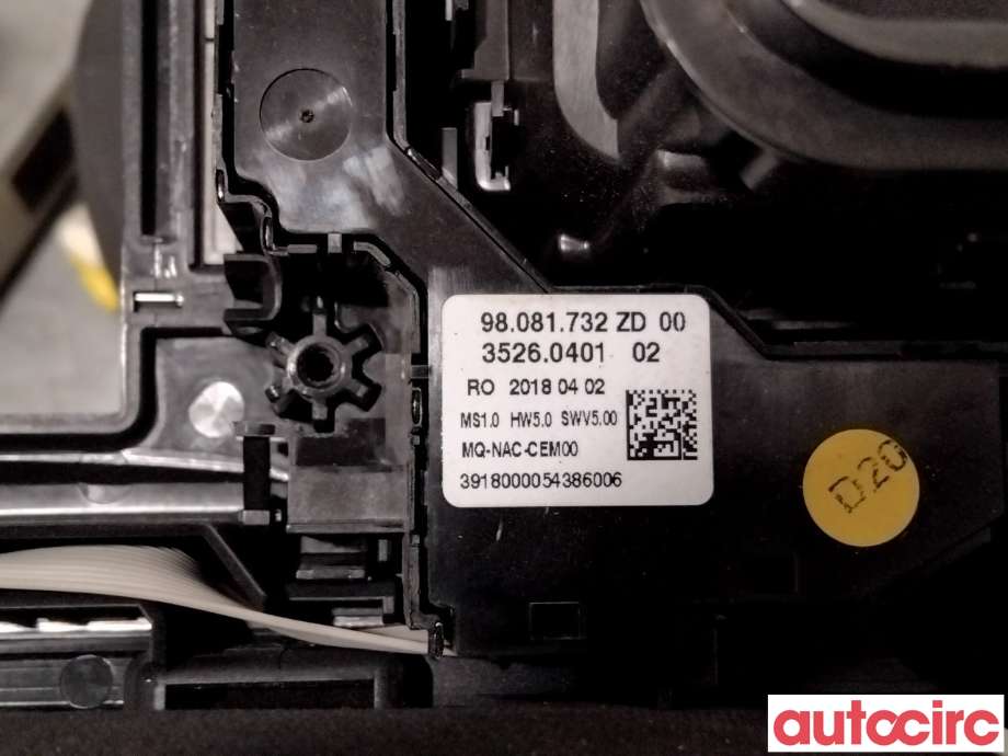 Innredning diverse til Toyota Proace 2016-->> (Type II)  (TOYOTA|SU001A577|35260401|98081732ZD)