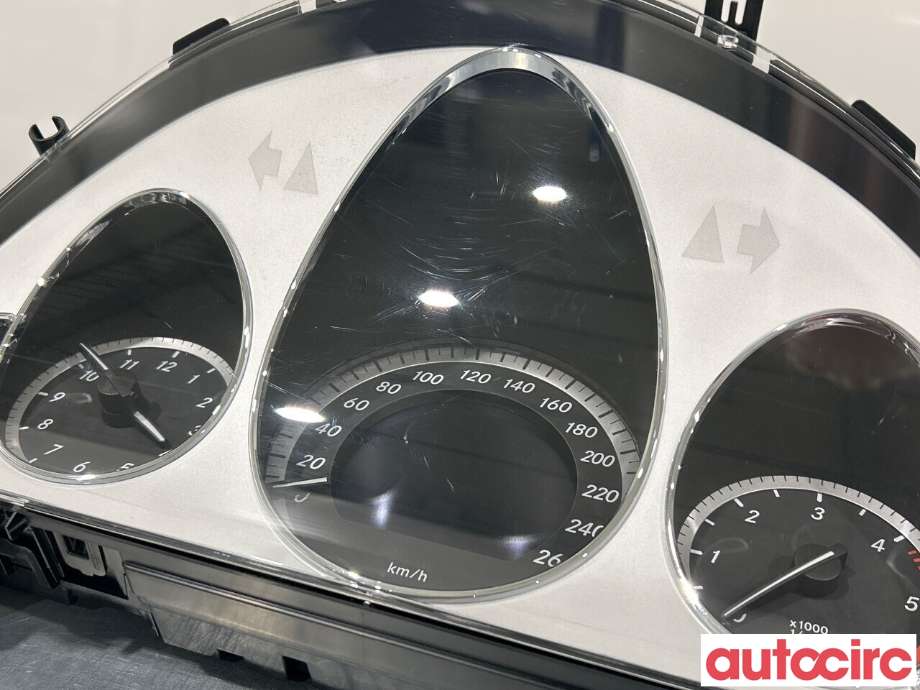 Instrumentpanel til Mercedes E-Klasse 2009-2013 (Fase 1) (W212) (W212) (MERCEDES|A2129003010|A2129004904)