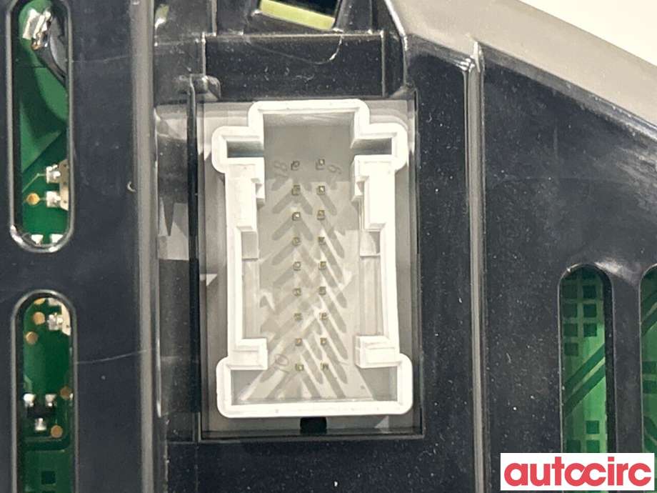 Instrumentpanel til Mercedes E-Klasse 2009-2013 (Fase 1) (W212) (W212) (MERCEDES|A2129003010|A2129004904)
