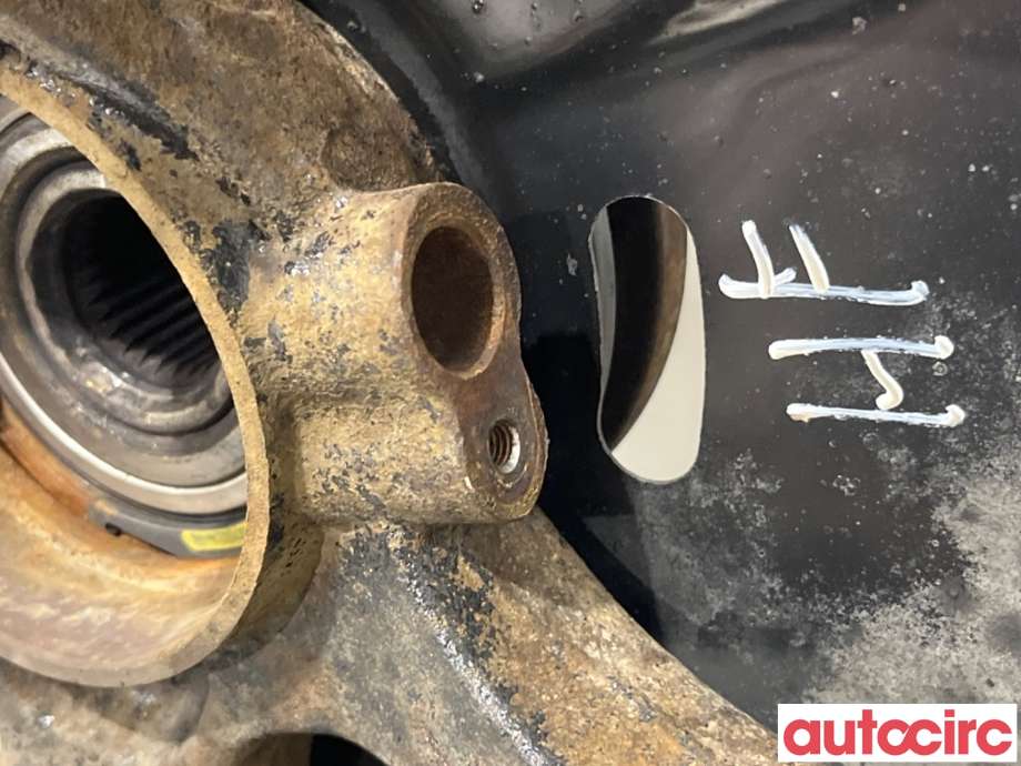 Hjulspindel høyre foran til Kia Sportage 2010-2016 (Type III) (KIA|517163U000|)