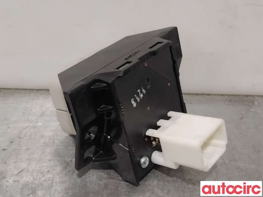 Bryter diverse til Nissan Leaf 2011-2017 (Type I)  (NISSAN|252733NA0A|)