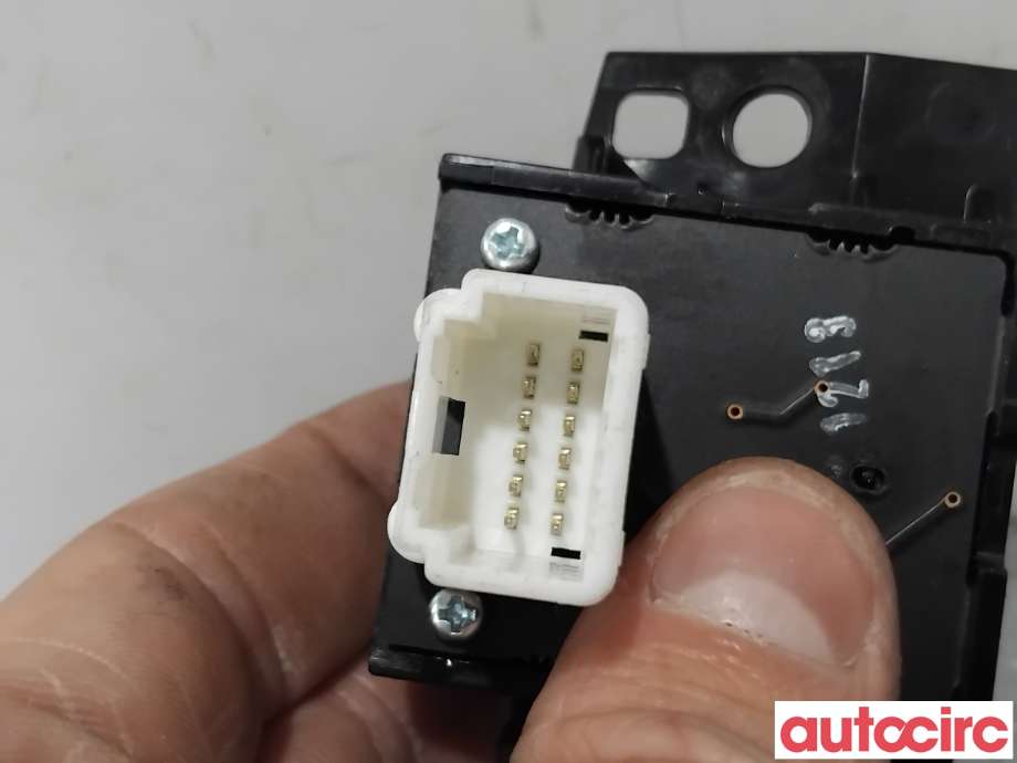 Bryter diverse til Nissan Leaf 2011-2017 (Type I)  (NISSAN|252733NA0A|)