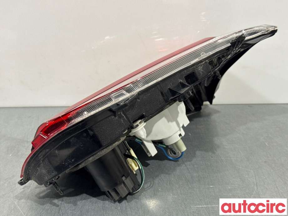 Baklykt høyre indre til Toyota RAV4 2019-->> (Type V)  (TOYOTA|8158142151|A4S211-0001|81580-42151)