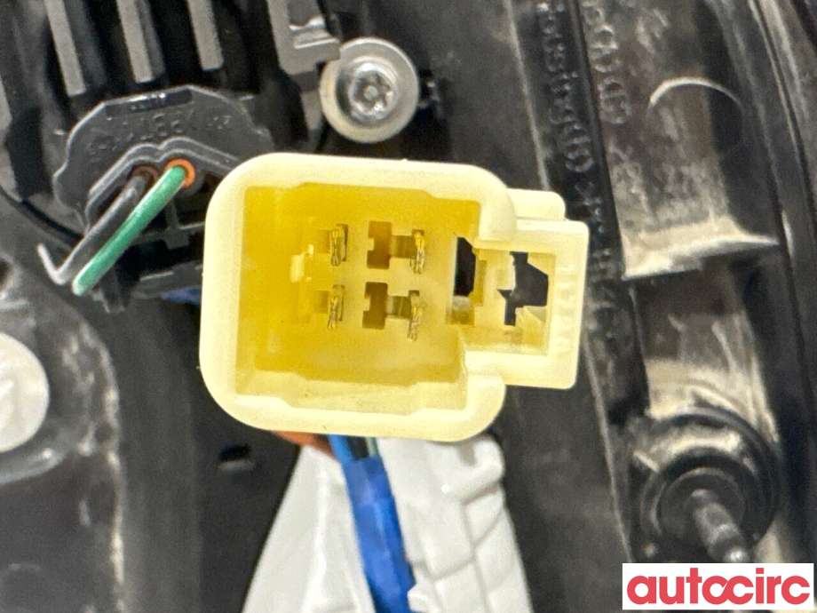 Baklykt venstre indre til Toyota RAV4 2019-->> (Type V)  (TOYOTA|8159142062|A4V202-0001|81590-42062)