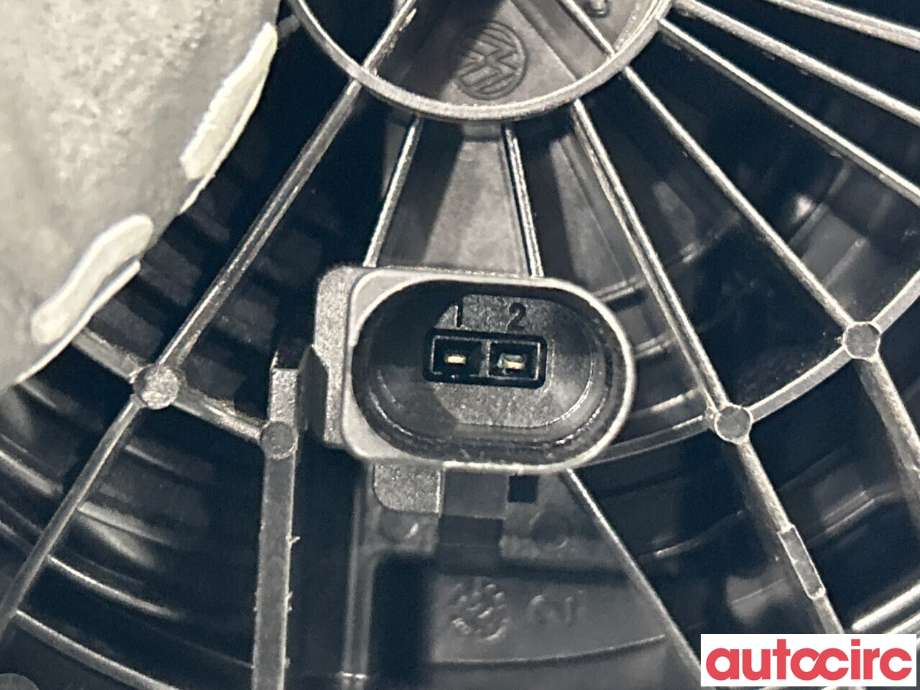 Bakluke/bakdør håndtak til VW Golf VII 2012-2017 (Fase 1) (VOLKSWAGEN|5G9827469D|)