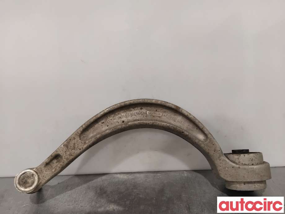 Bærebru venstre foran nedre til Audi A4 2020-->> (Type V, Fase 2) (B9) (B9) (AUDI|8W0407693B|8W0407695B|8W0407693A)