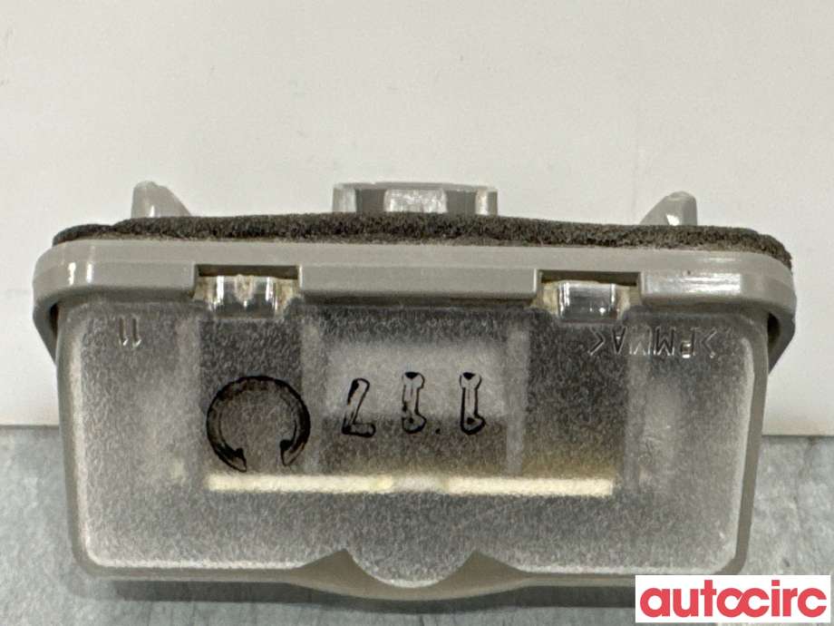Skiltlys til Toyota RAV4 2019-->> (Type V)  (TOYOTA|8127033110|)