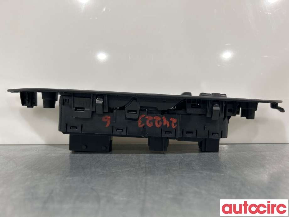 Bryter ruteheis til Peugeot 208 2019-->> (Type II)  (PEUGEOT|98421760ZD)