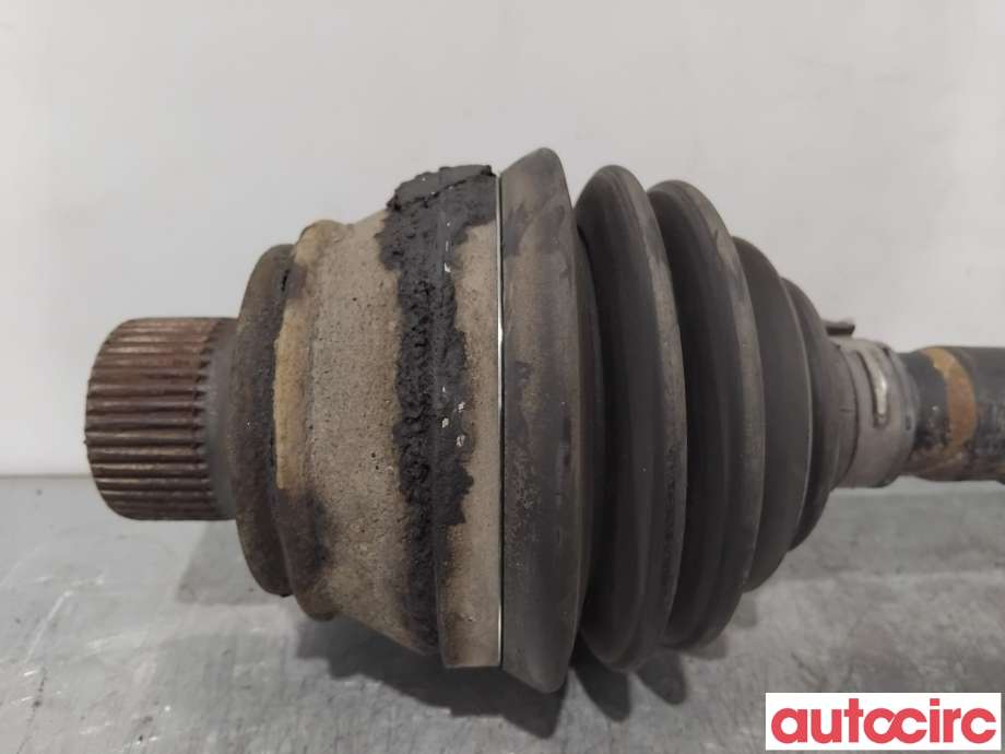 Drivaksel høyre foran til Audi A4 2007-2014 (Type IV) (B8) (B8) (AUDI|8K0407451DX||8K0407271AJ)