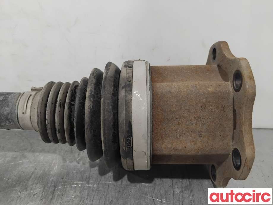 Drivaksel høyre foran til Audi A4 2007-2014 (Type IV) (B8) (B8) (AUDI|8K0407451DX||8K0407271AJ)