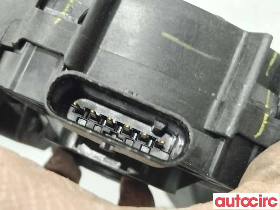 Pedal gass til Tesla Model 3 2018-2023 (Fase 1) (TESLA|1044695-00-A|)
