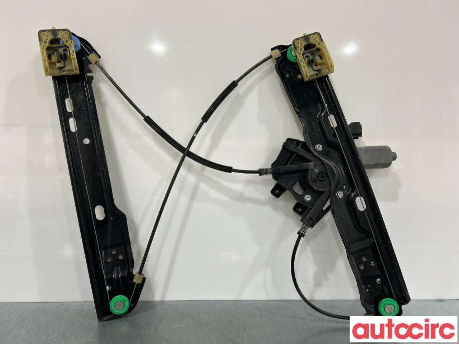 Ruteheis høyre foran til Land Rover Range Rover, Evoque 2011-2019 (Type I) (LAND-ROVER|BJ3223270AA|LR031660|918957102)