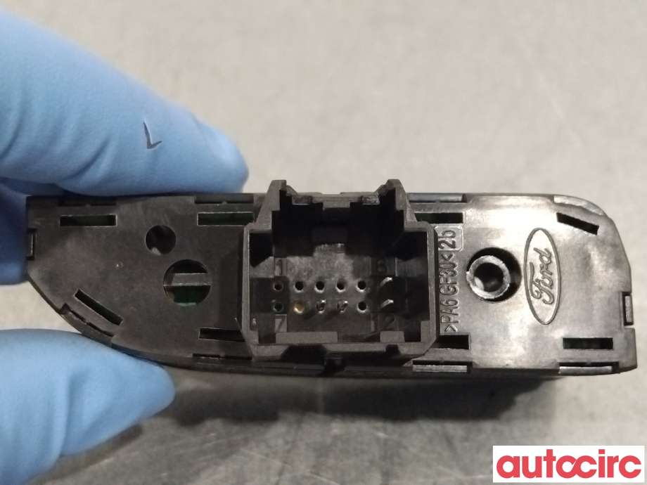 Bryter diverse til Ford Focus 2011-2014 (Type III, Fase 1)  (FORD|1696453||AM5T14B436FB)