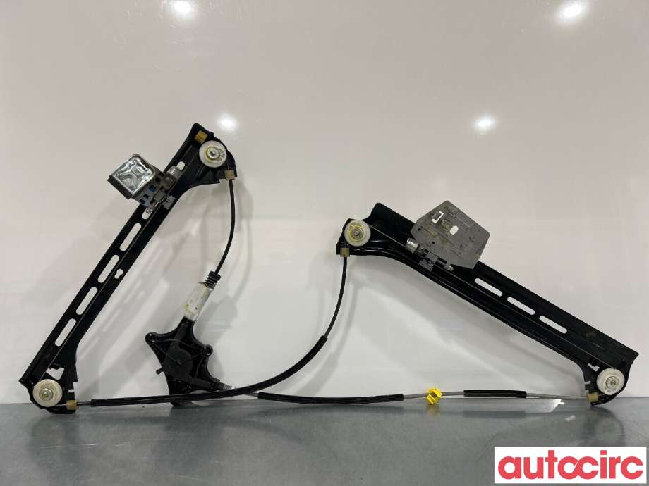 Ruteheis høyre foran til Mercedes E-Klasse, Coupe/Cab 2009-2013 (Fase 1) (C207) (C207) (MERCEDES|A2077200846|A2077200446|A2077200246)