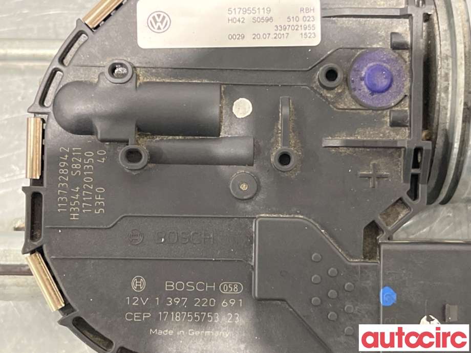 Viskermotor frontrute til VW Golf Sportsvan 2014-2018  (VOLKSWAGEN|517955023C|1397220691)