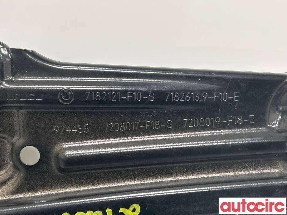 Ruteheis til BMW 5-Serie 2010-2017 (F10/F11) (F10/F11) (BMW|51357182613||7182613)