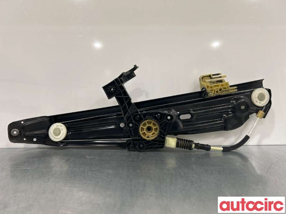 Ruteheis til BMW 5-Serie 2010-2017 (F10/F11) (F10/F11) (BMW|51357182614||7182614)