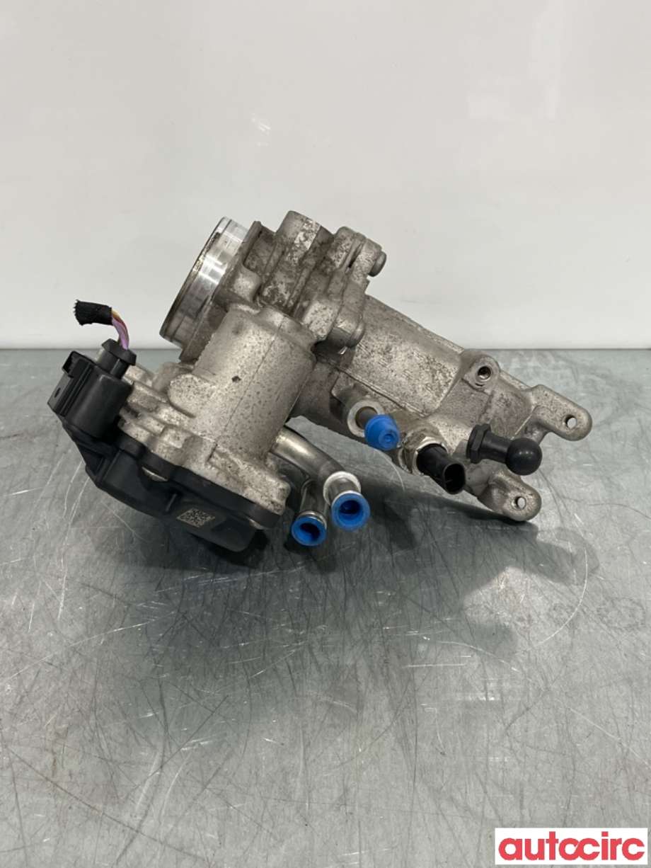 Spjeldhus til VW Passat 2015-2019 (Fase 1) (B8) (B8) (VOLKSWAGEN|04L128063AA||04L128059R)