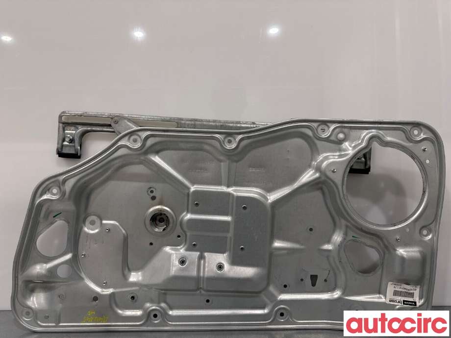 Ruteheis til Volvo XC70 2008-2013 (Type II, Fase 1)  (VOLVO|30784510|983040-101|30661066)
