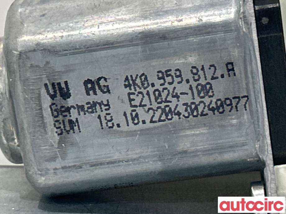 Ruteheis høyre foran til Audi Q4 e-tron 2021-->> (AUDI|4K0959812A|)