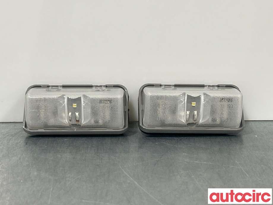 Skiltlys til Toyota bZ4X 2022-->>  (TOYOTA|8120433030|)