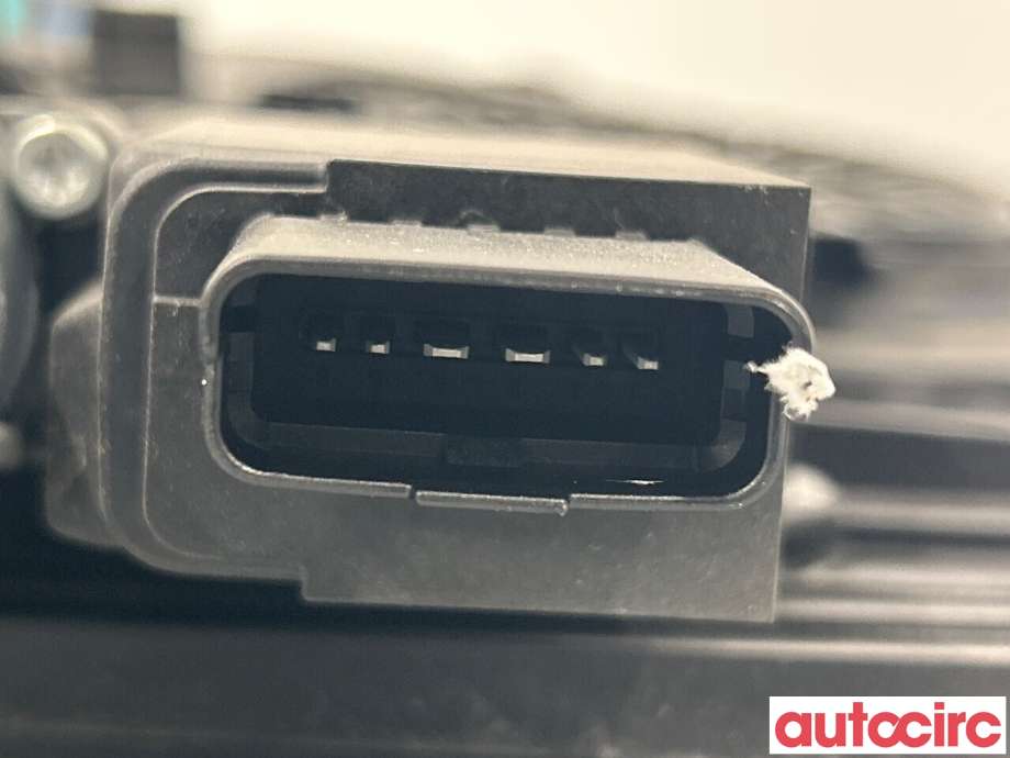 Ruteheis venstre foran til Peugeot Partner 2019-->> (Type III)  (PEUGEOT|9840175880|9830335880)