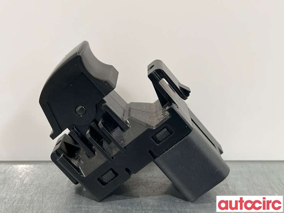 Bryter ruteheis til Mitsubishi Outlander 2015-->> (Type III, Fase 2)  (MITSUBISHI|8608A319|)