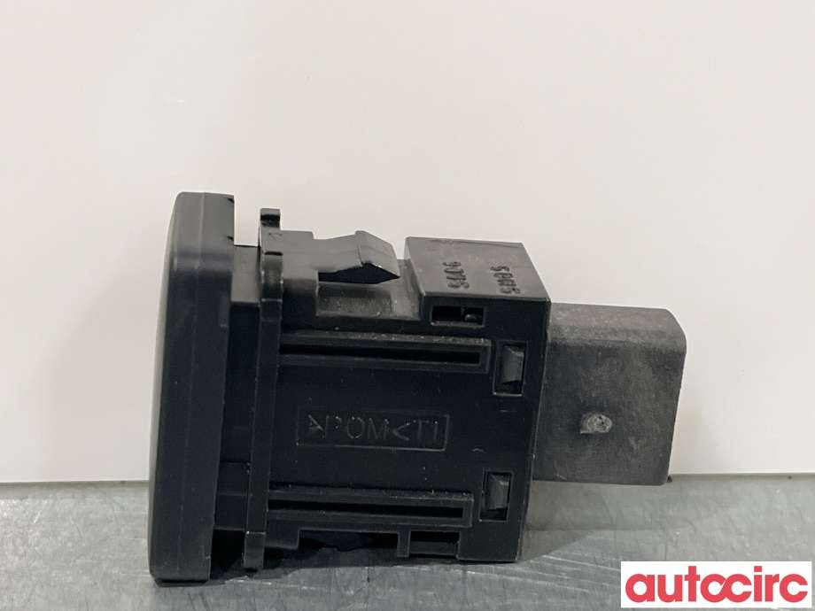 Bryter diverse til Mitsubishi Outlander 2015-->> (Type III, Fase 2) (MITSUBISHI|8610A089|)