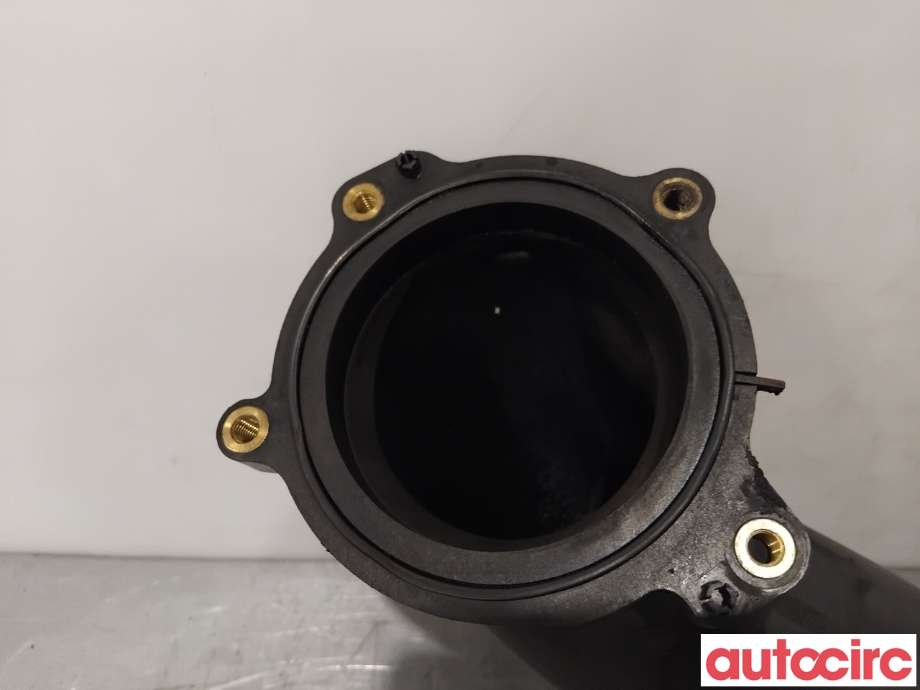 Turbo rør til Mercedes C-Klasse 2011-2014 (Fase 2) (W204) (W204) (MERCEDES|A6510900242||A6510903842)