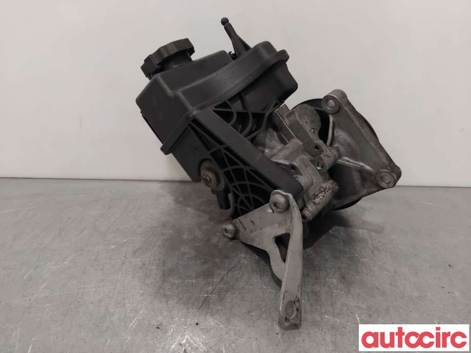Servo pumpe mekanisk til Mercedes C-Klasse 2011-2014 (Fase 2) (W204) (W204) (MERCEDES|A0064662601|LH2115670|0064662601)