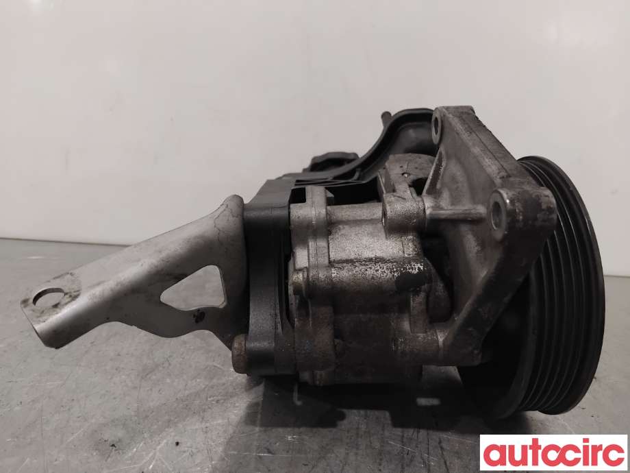 Servo pumpe mekanisk til Mercedes C-Klasse 2011-2014 (Fase 2) (W204) (W204) (MERCEDES|A0064662601|LH2115670|0064662601)