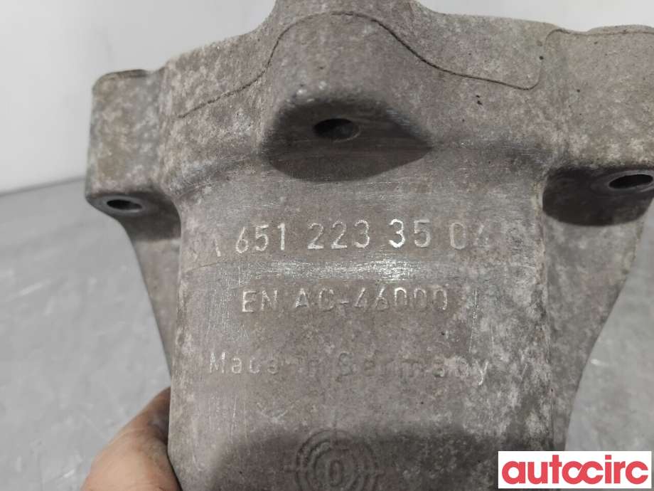 Motorfeste til Mercedes C-Klasse 2011-2014 (Fase 2) (W204) (W204) (MERCEDES|A6512233504|)