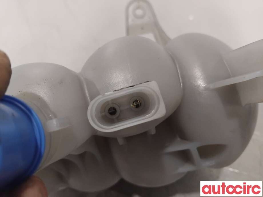 Ekspansjonstank til Audi A6 2001-2004 (Type II, Fase 2) (C5) (C5) (AUDI|8W0121405F||8W0121405L)