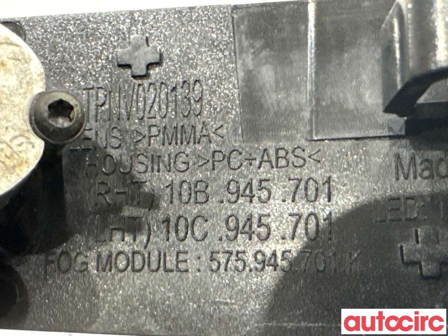 Baklykt fra støtfanger til VW ID.3 2020-->>  (VOLKSWAGEN|10B945701|)