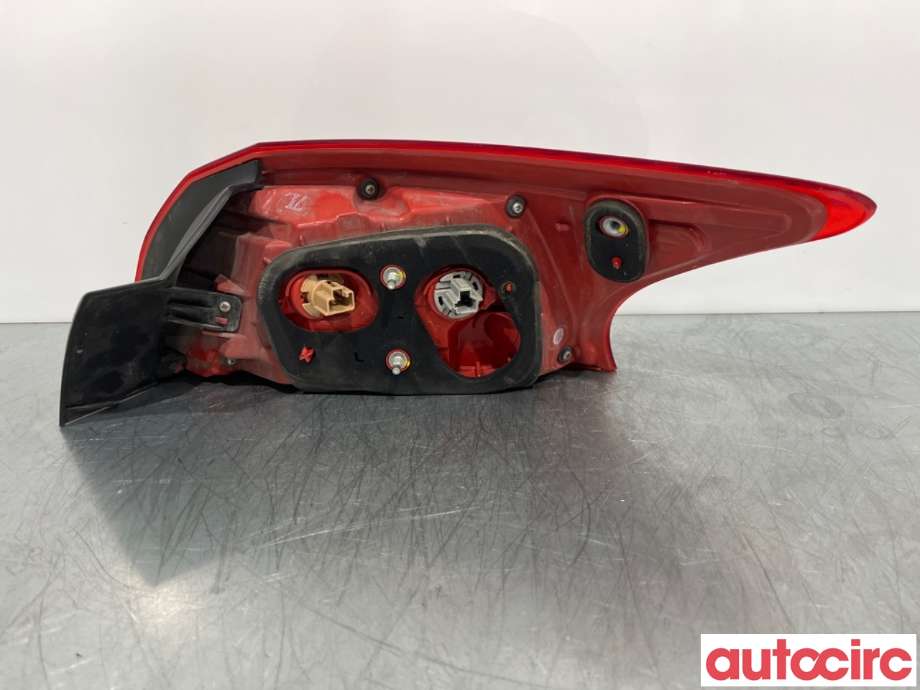 Baklykt venstre til Mitsubishi Lancer 2008-2017  (MITSUBISHI|8330A277|)