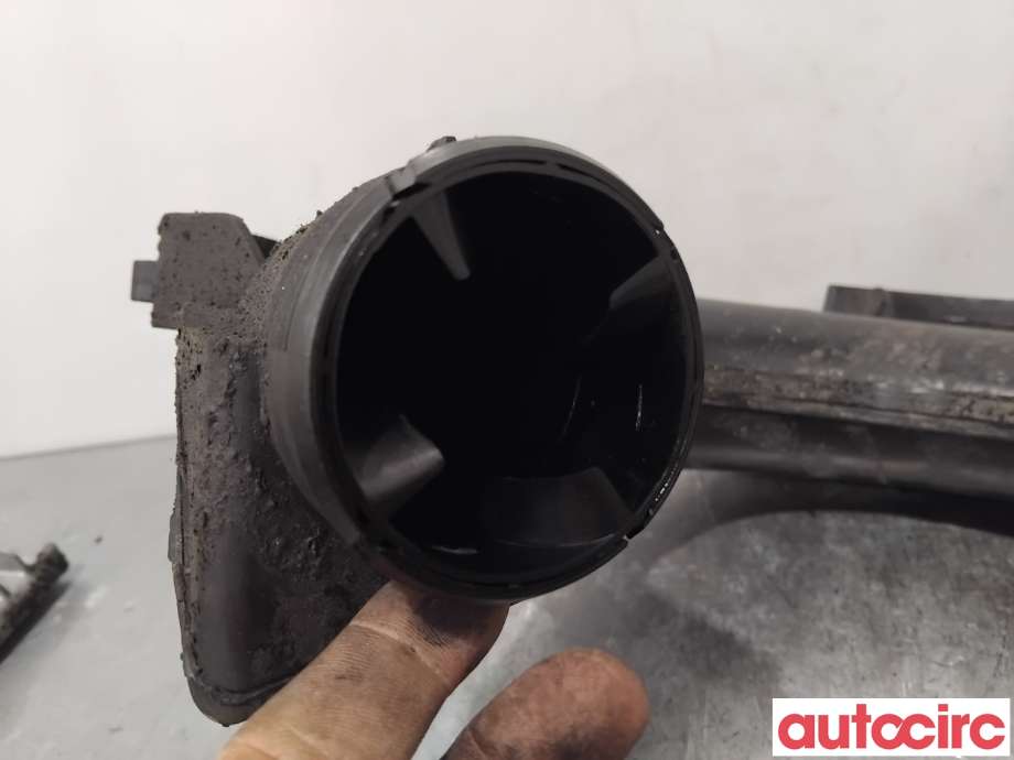 Luftslange innsug til Ford Mondeo 2011-2014 (Type IV, Fase 2) (FORD|1772295||AV61-9C623-BD)