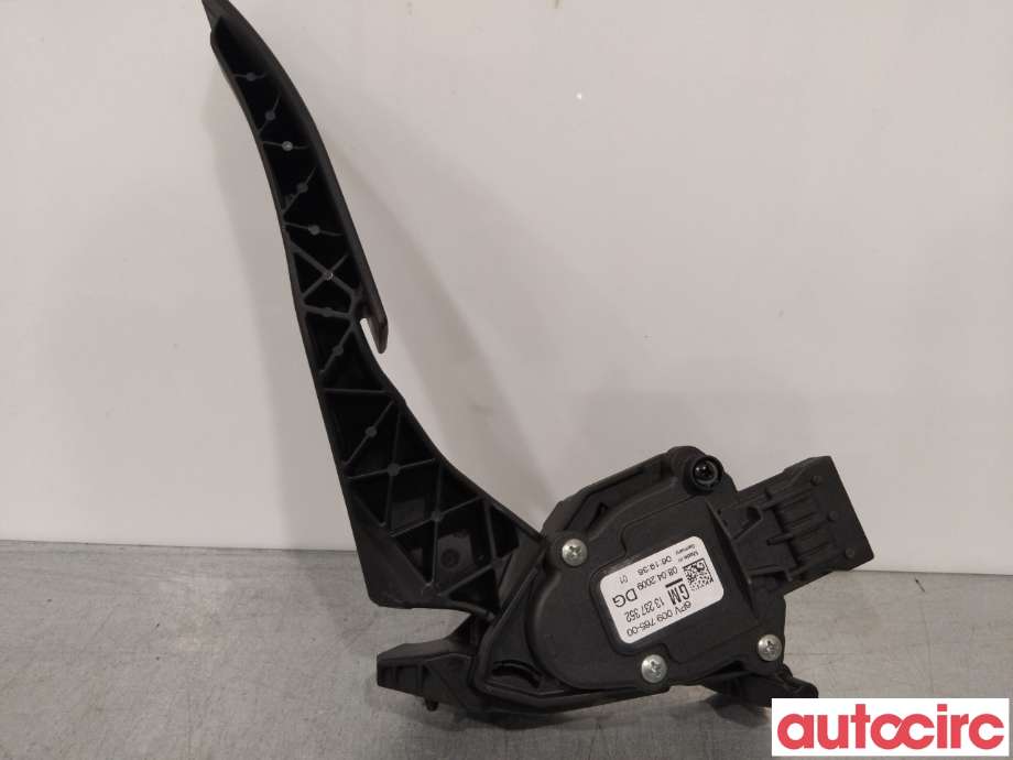 Pedal gass til Opel Insignia A 2009-2014  (OPEL|13237352)