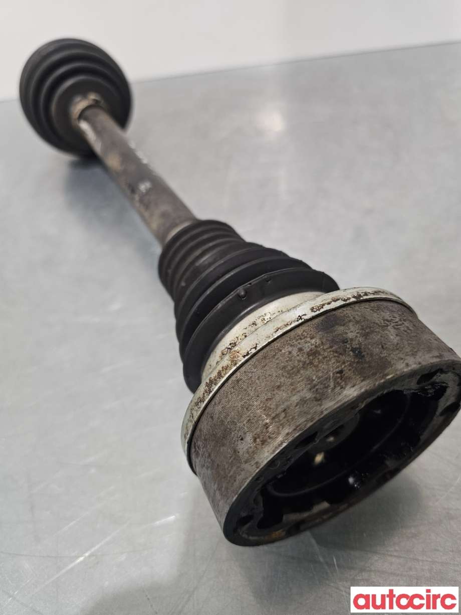 Drivaksel venstre foran til VW Golf, Plus/Cross 2005-2009 (Fase 1)  (VOLKSWAGEN|1K0407271CP)