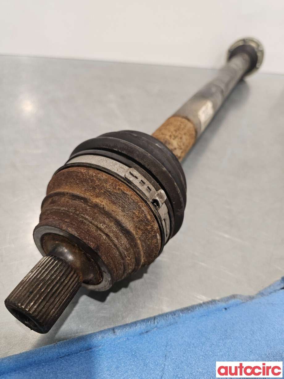Drivaksel høyre foran til VW Golf, Plus/Cross 2005-2009 (Fase 1)  (VOLKSWAGEN|1K0407272CC)