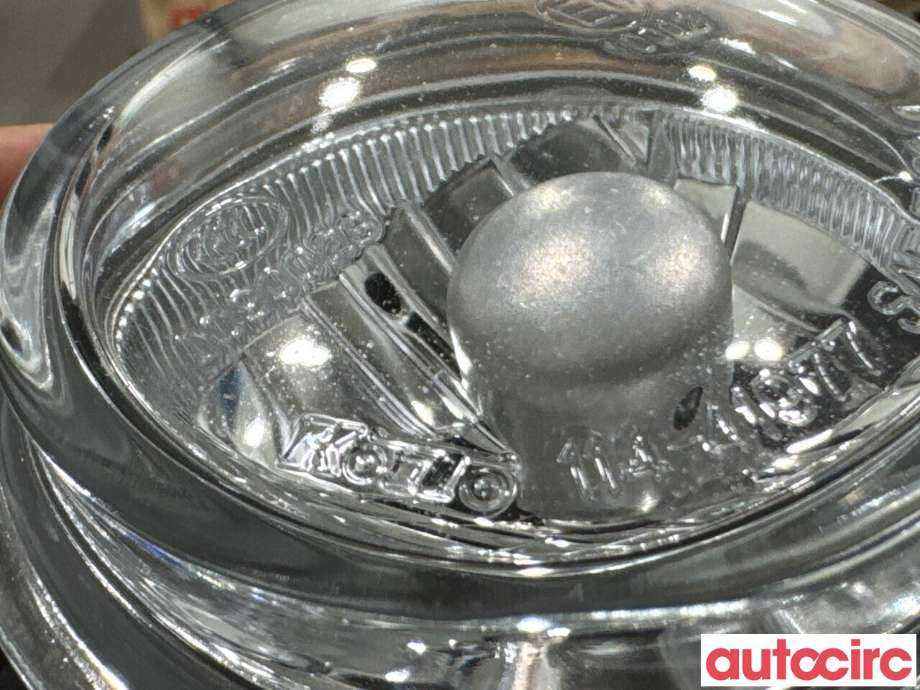 Tåkelykt høyre foran til Mazda 3 2013-2016 (Type III, Fase 1)  (MAZDA|TK21-51-690A|)