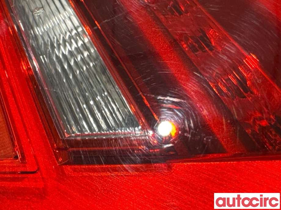 Baklykt høyre indre til BMW 5-Serie 2017-->> (G30/G31) (G30/G31) (BMW|63217376474||6321-8493050)