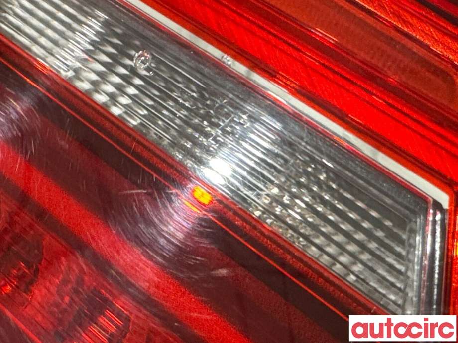 Baklykt venstre indre til BMW 5-Serie 2017-->> (G30/G31) (G30/G31) (BMW|63217376473||6321-7376473)