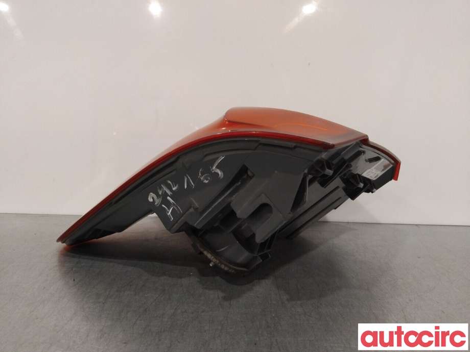 Baklykt høyre til BMW X5 2013-2018 (F15) (F15) (BMW|63217470886)