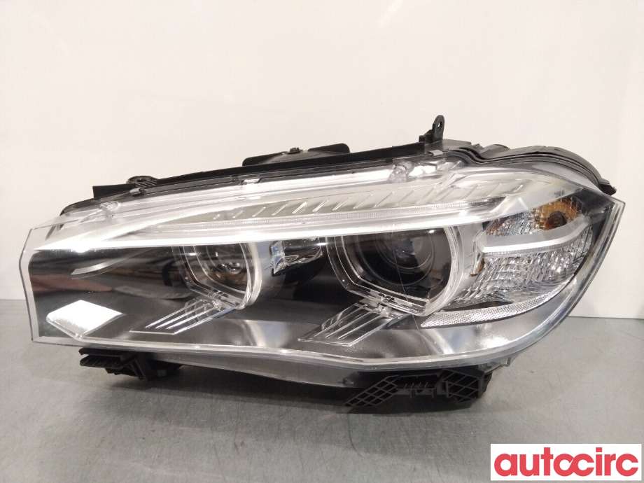 Frontlykt venstre xenon til BMW X5 2013-2018 (F15) (F15) (BMW|63117317101)