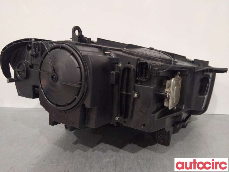 Frontlykt venstre xenon til BMW X5 2013-2018 (F15) (F15) (BMW|63117317101)